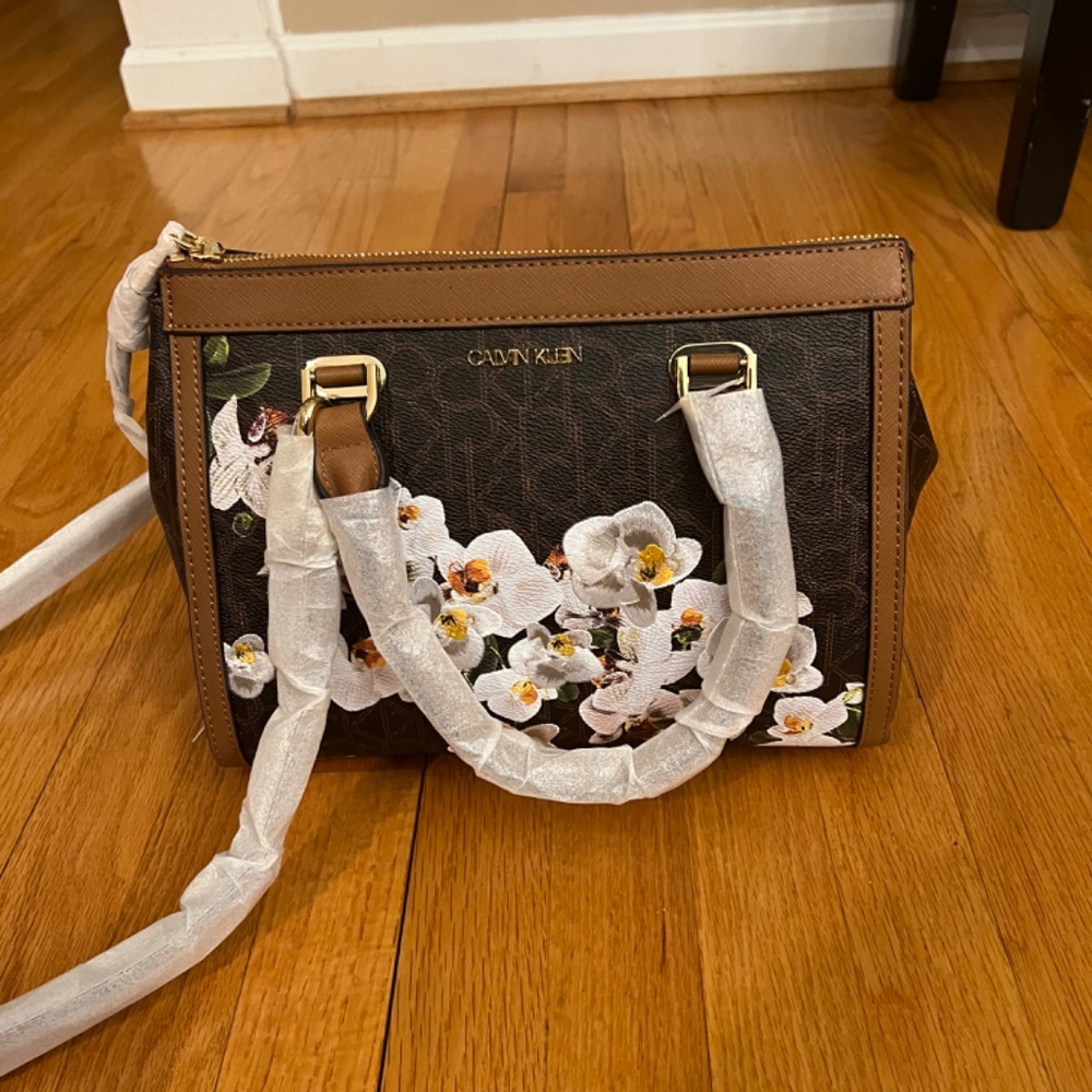 Calvin Klein Handbag - Picture 5 of 7